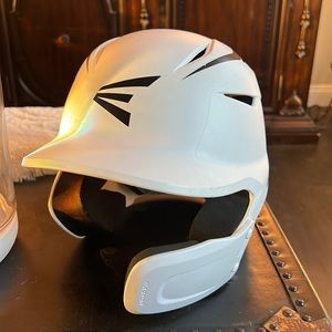 Easton Youth Baseball Helmet (Lightly Used)